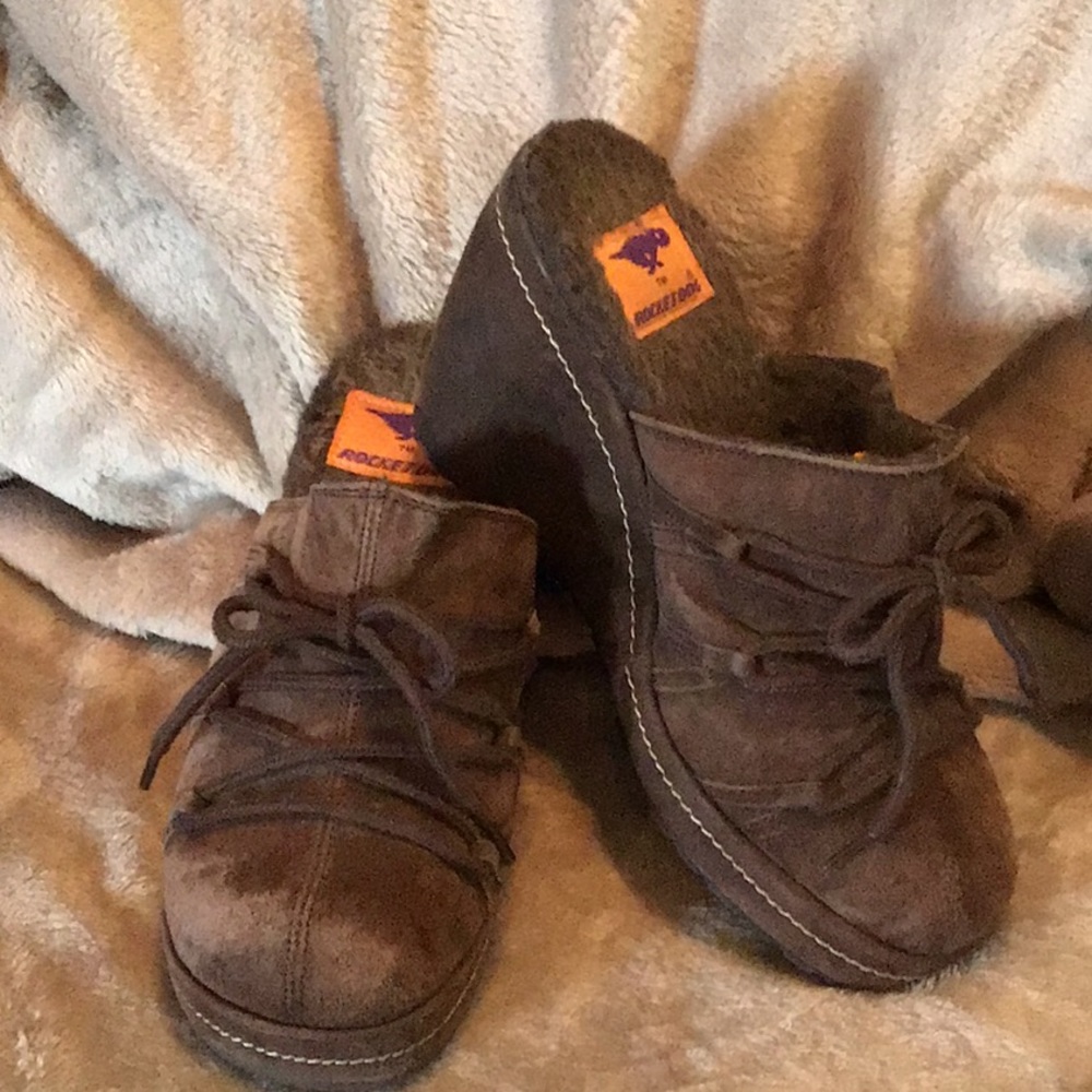 Rocket dog clogs